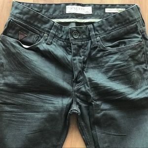 🆕 GUESS Jeans Shiny/Leather-Like Slim Straight